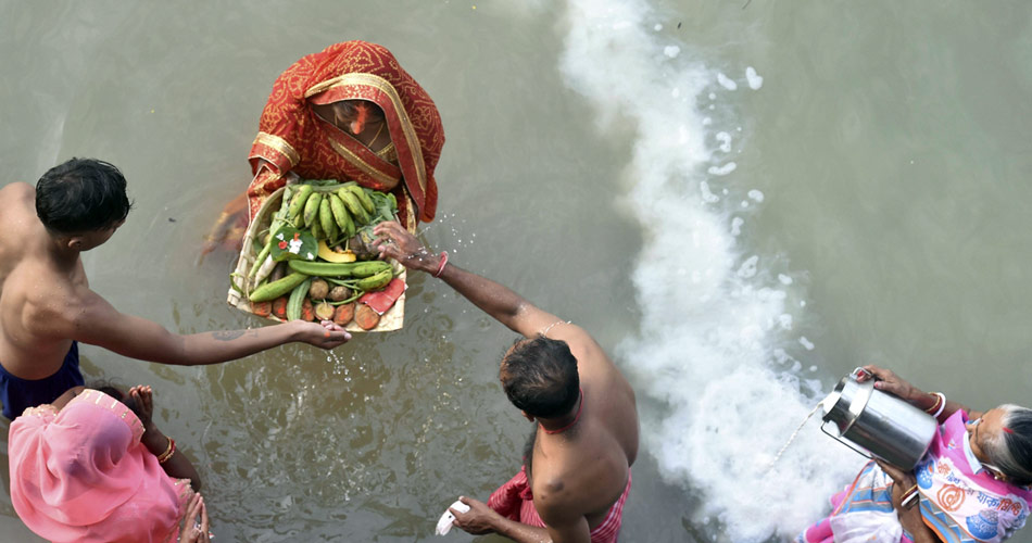 पूरी श्रद्धा से हुई पूजा