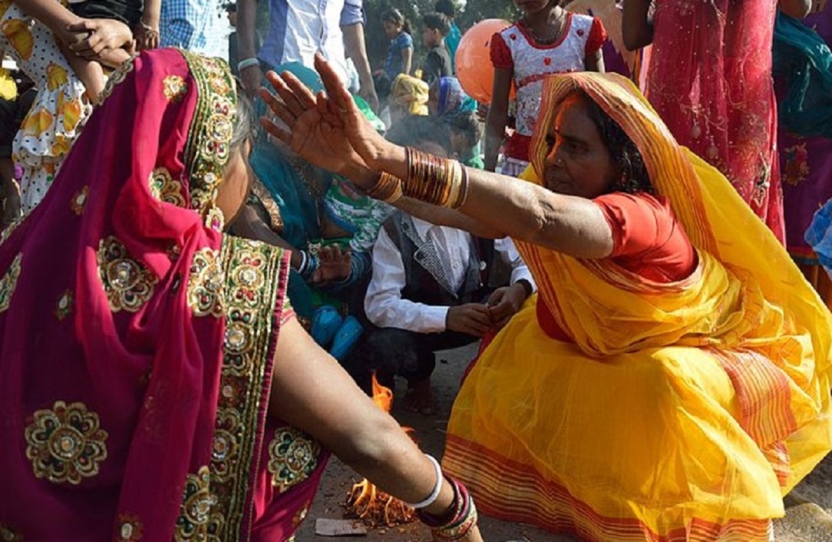 क्यों देते हैं डूबते सूर्य को अर्घ्य