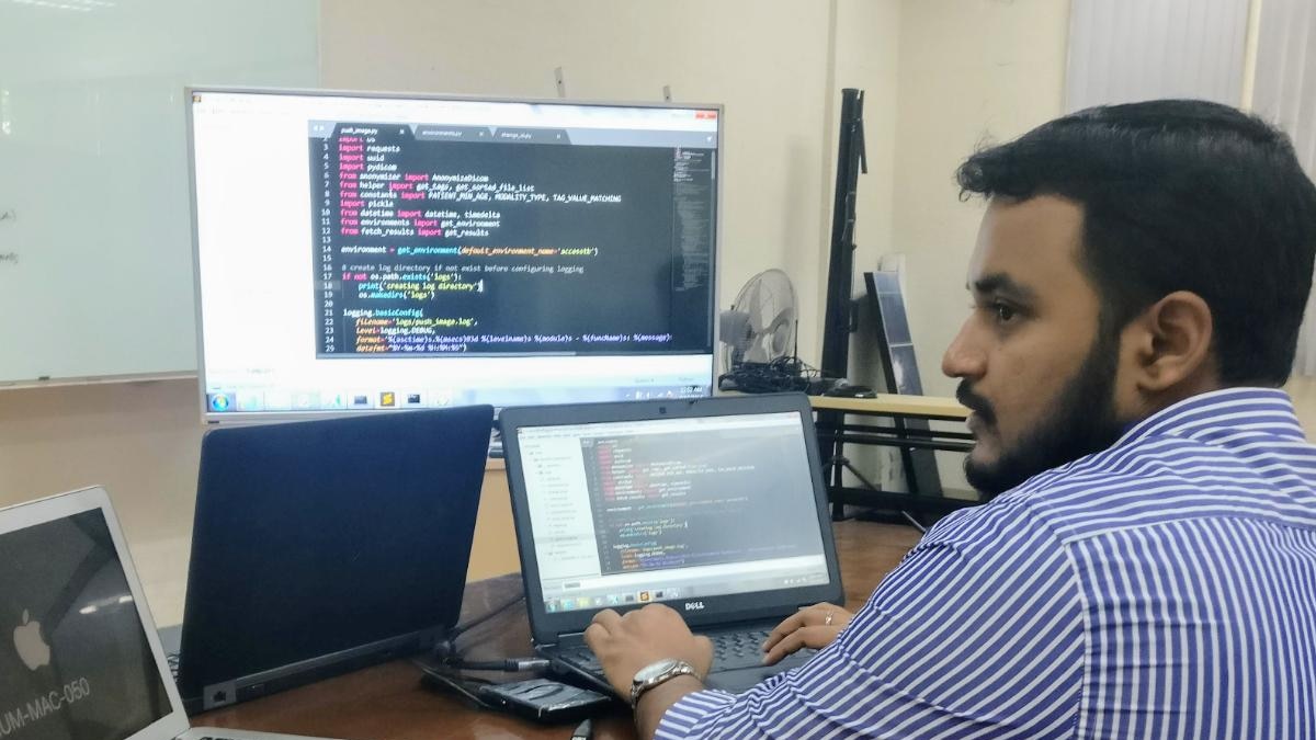 झुमरीतिलैया के अंकित की टीम ने बनाया सॉफ्टवेयर.