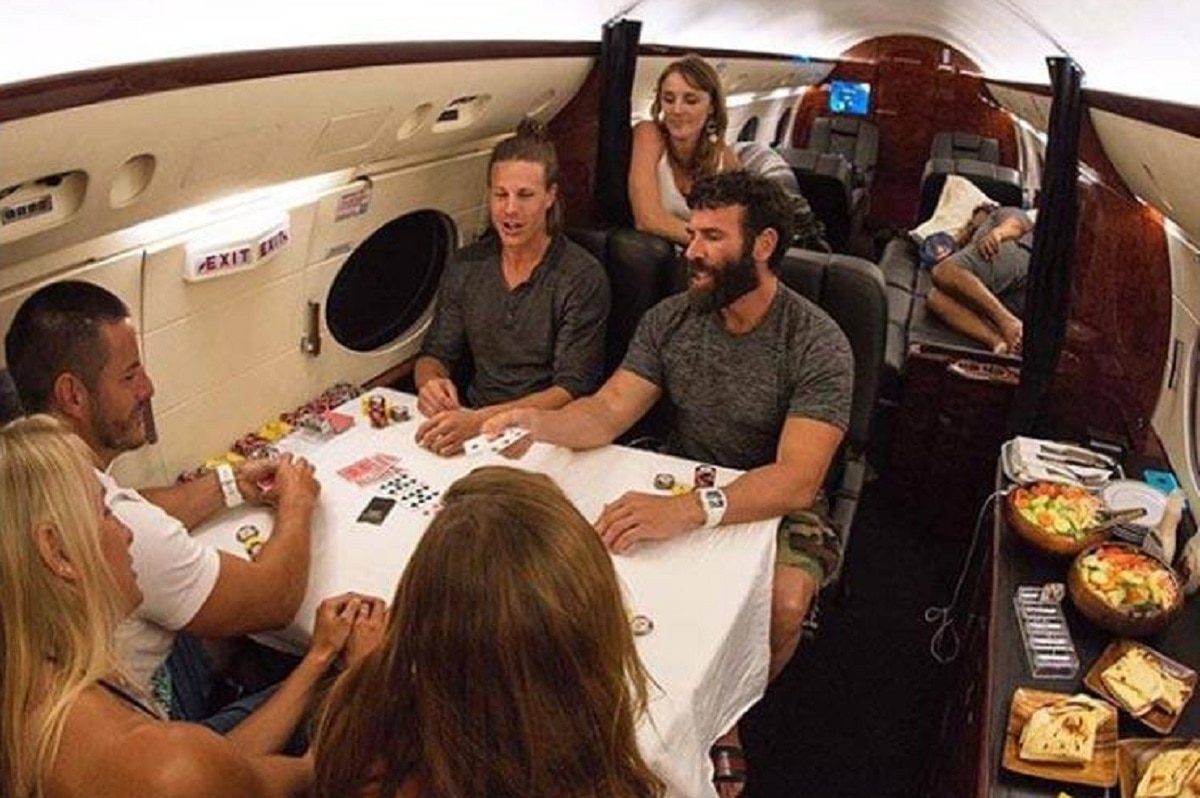 दुनिया के सबसे बड़े अय्याश की हालत खराब