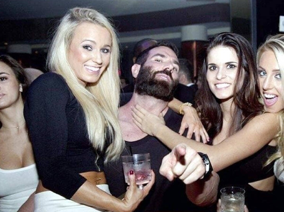 दुनिया के सबसे बड़े अय्याश की हालत खराब