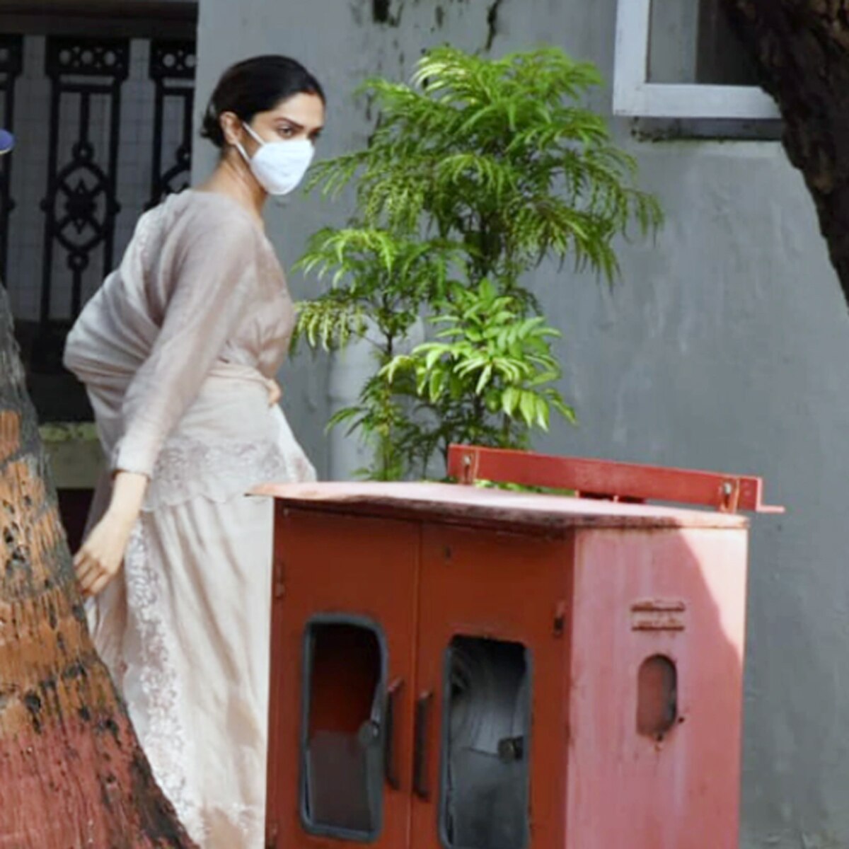 दीप‍िका पादुकोण (NCB पूछताछ के समय)