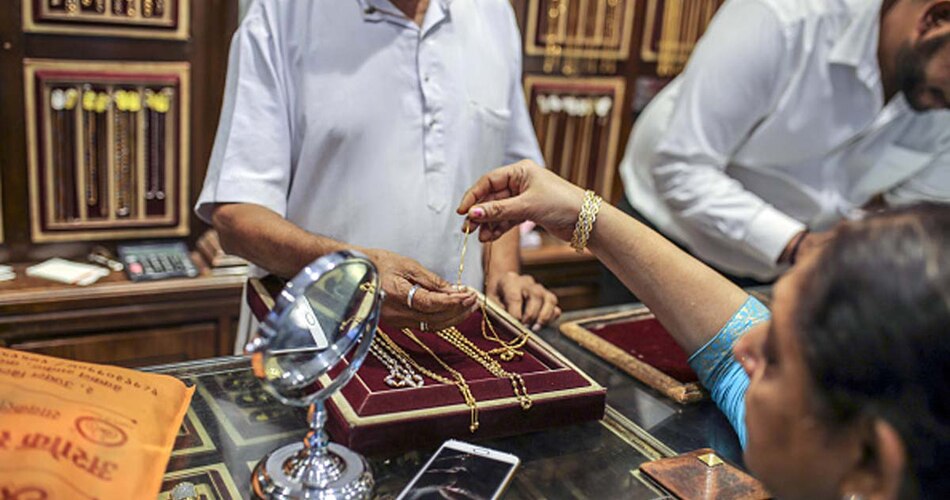 दीपक खरीदना होता है शुभ