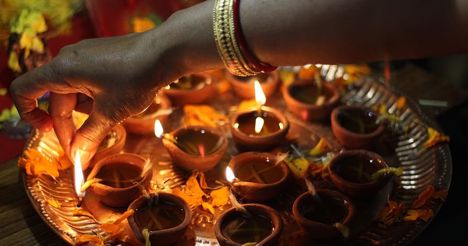घी से जलाएं दीया
