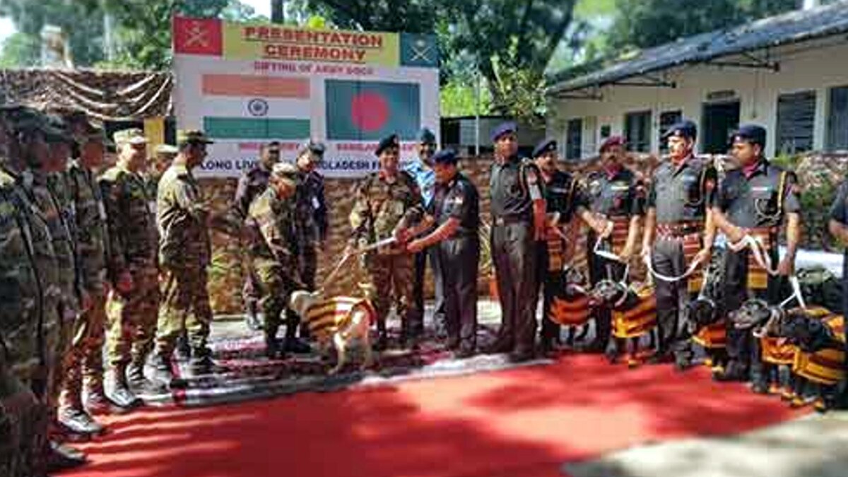 Dhaka : भारतीय सेना ने 20 सैन्य घोड़े और बारूदी सुरंग का पता लगाने वाले 10 कुत्ते बांग्लादेश सेना को दिए.