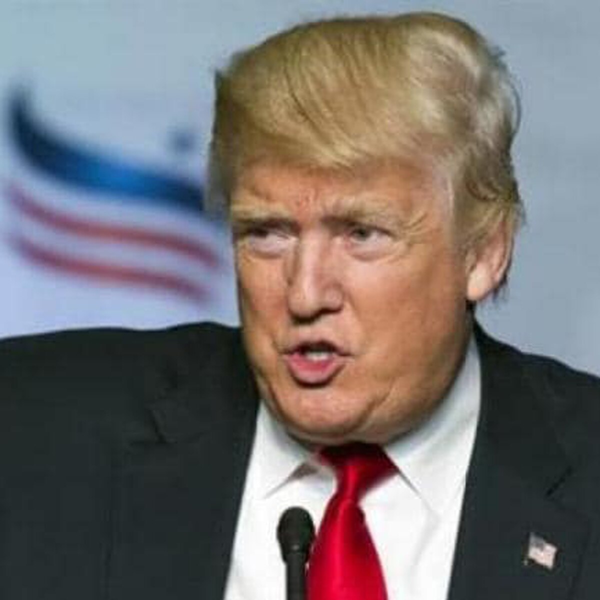 डोनाल्ड ट्रंप