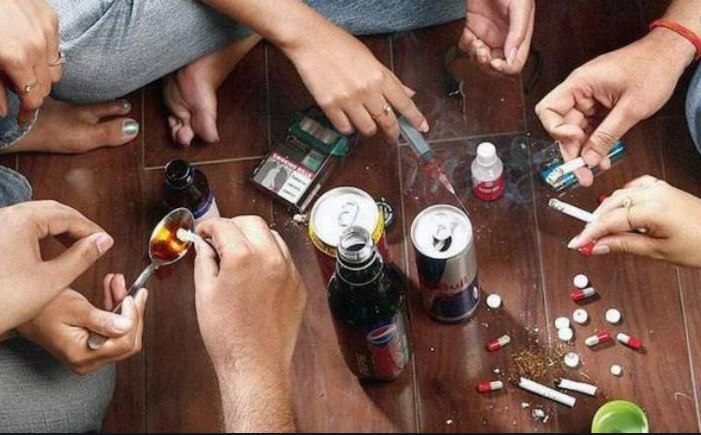 App से करता था बुकिंग