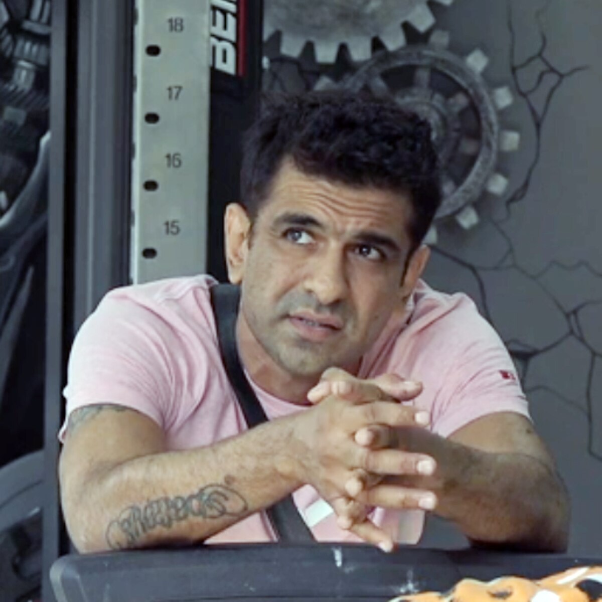 एजाज खान 