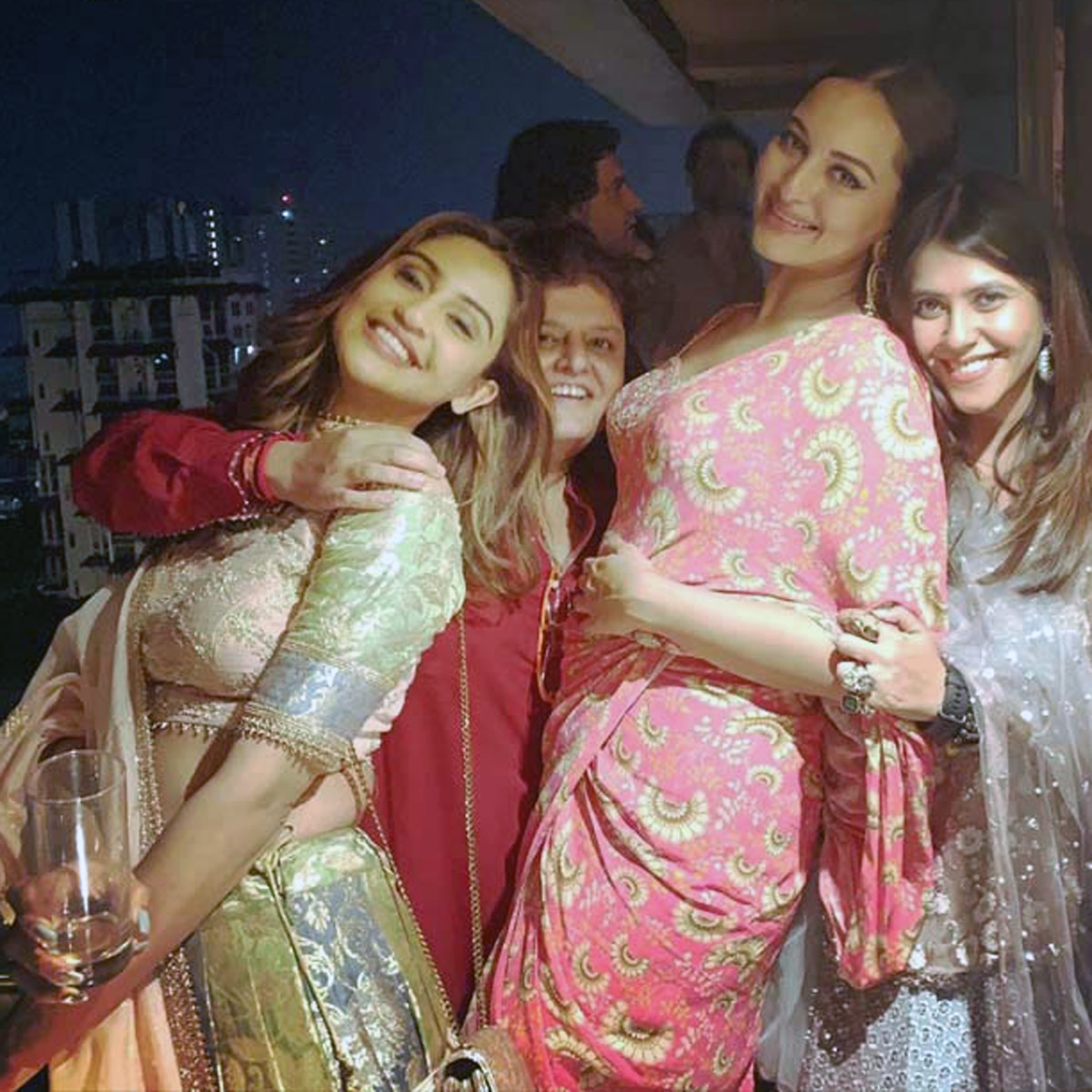 एकता कपूर समेत अन्य सेलेब्स 