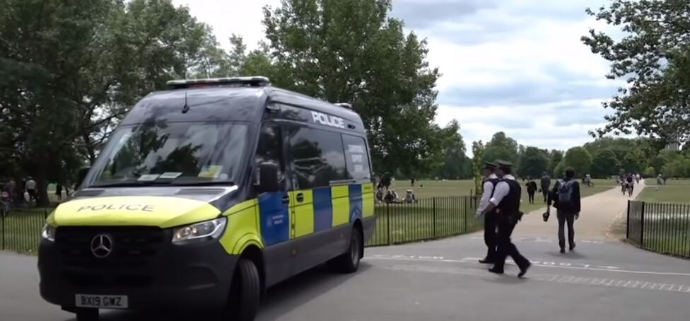 भड़के यूरोप के लोग