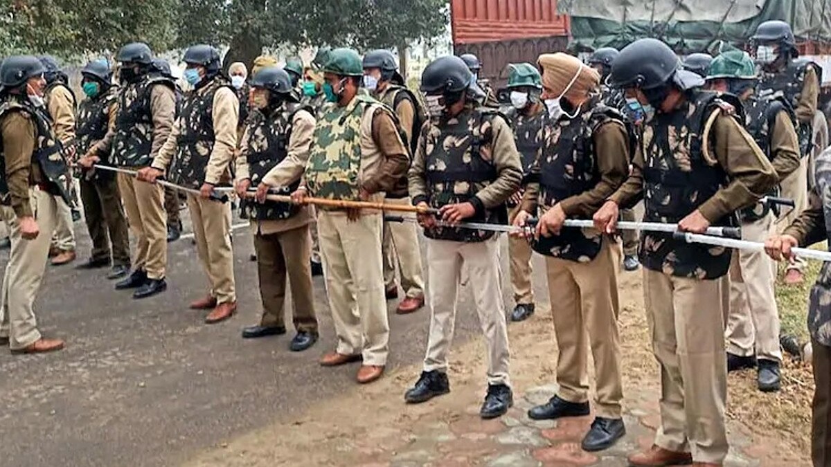 कृषि कानूनों के विरोध में किसान संगठनों का दिल्‍ली में हल्‍ला बोल, बंगाल में रेलवे ट्रैक ब्‍लॉक 