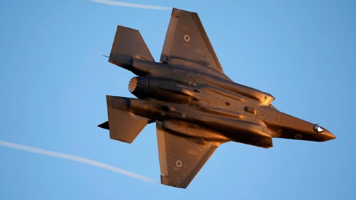 UAE को फाइटर जेट्स देगा अमेरिका (Photo: Reuters)