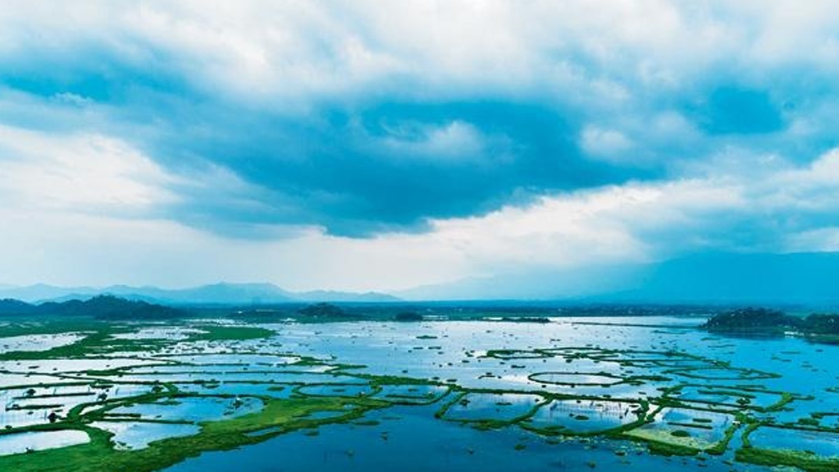 दुनिया के इकलौते तैरते हुए नेशनल पार्क में बनेगा पोलिंग बूथ.