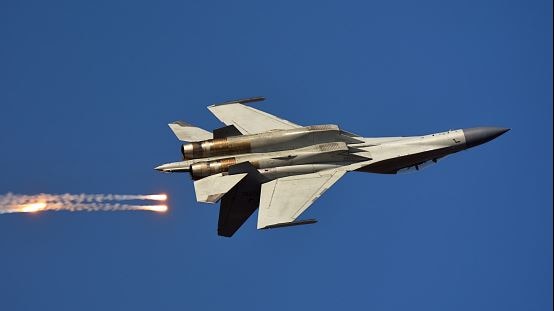 मिराज ने ऊपर से बरसा दिए बम