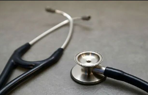  महिलाओं को डराकर ऑपरेशन कर देता था डॉक्टर