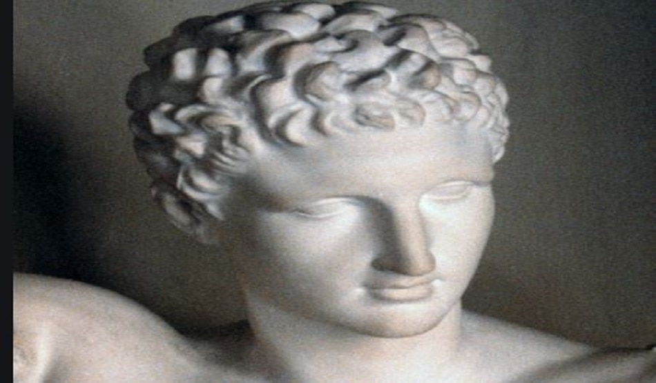 हजारों साल पुरानी प्रतिमा देख चौंके लोग