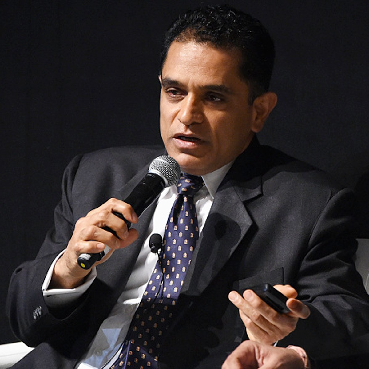 फ‍िरोज नाड‍ियाडवाला 