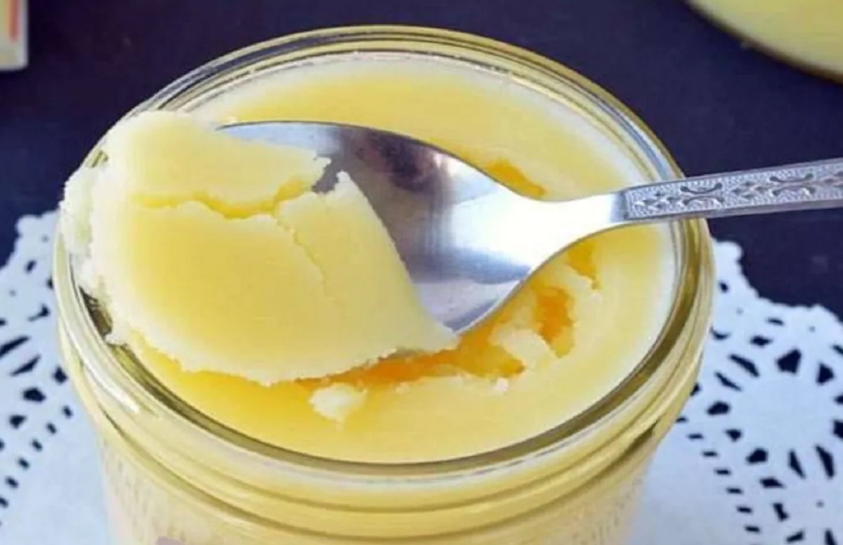 फैक्ट्री में बन रहा था नकली घी