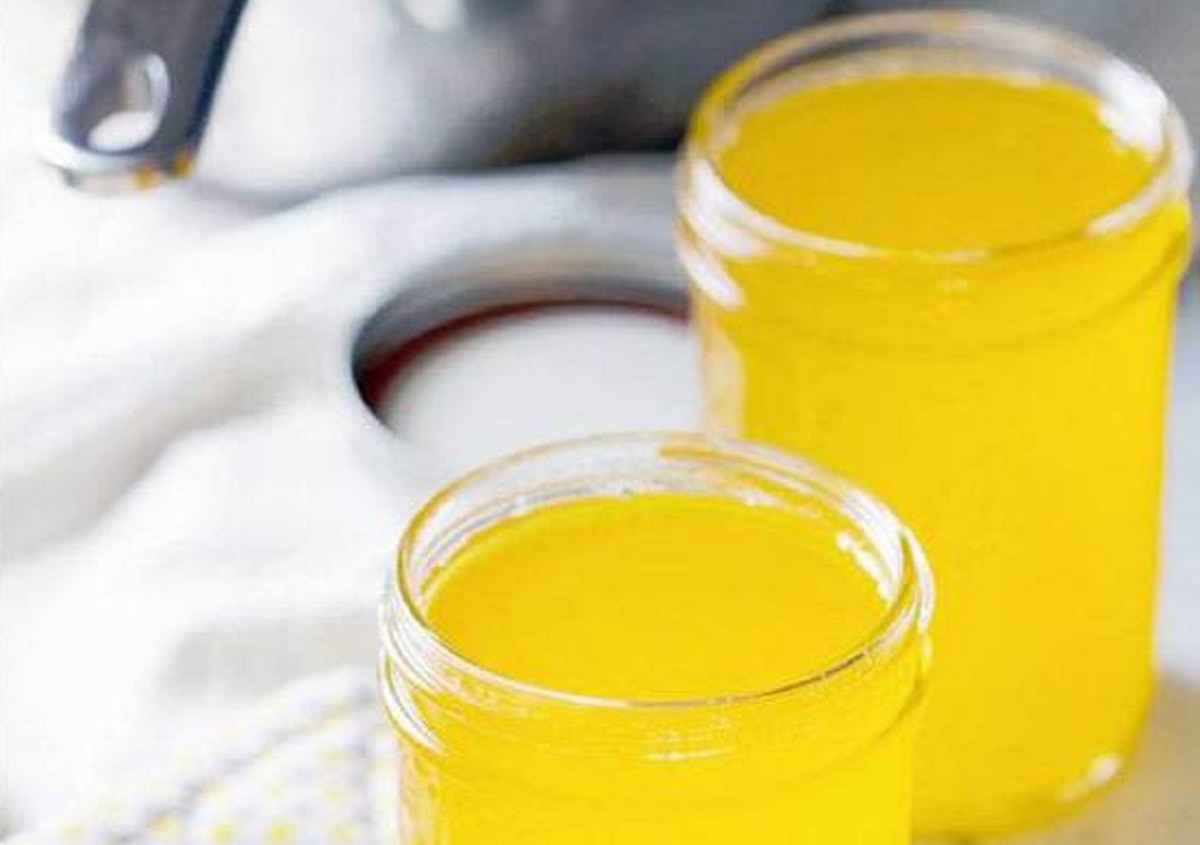 फैक्ट्री में बन रहा था नकली घी