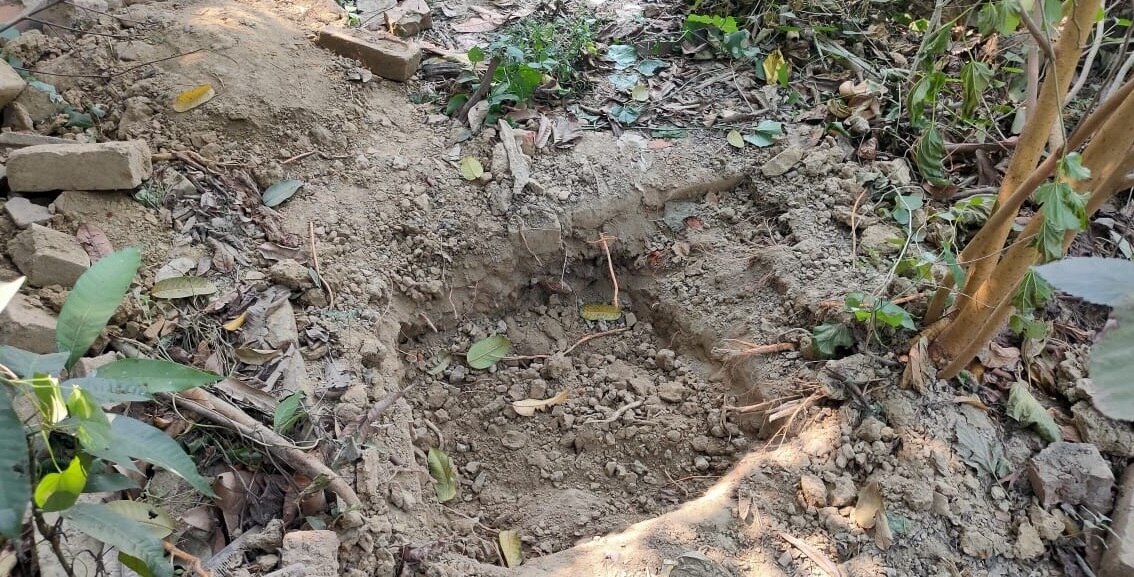 युवक को सपने में दिखा घर में गड़ा सोने से भरा घड़ा.