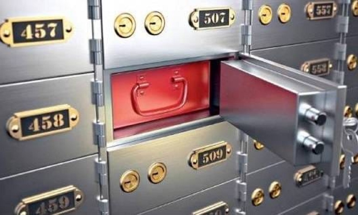 नकली सोना देकर बैंक से निकाले करोड़ों