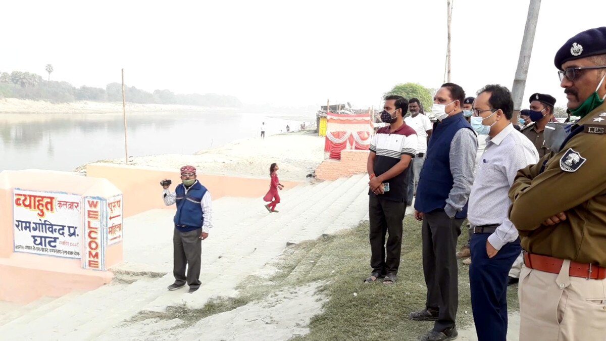 कोरोना काल में कैसे मनाई जा रही है छठ, दिल्ली-मुंबई-बिहार से तस्वीरें