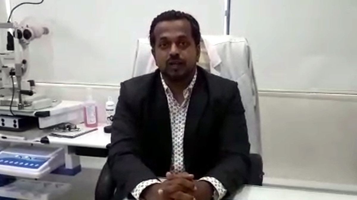 प्रेशर कुकर उठाते ही महिला के माथे में धंस गई सीटी, जान तो बची लेकिन आंख नहीं 