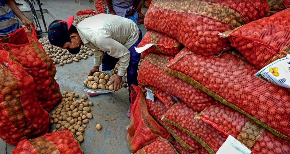 लोन मासिक किस्त में लौटाने की सुविधा