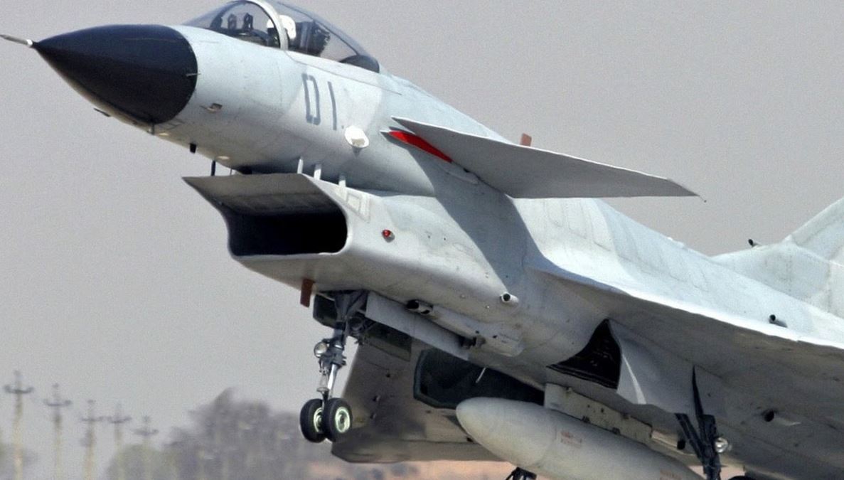 राफेल से बुरी तरह सहमा पाकिस्तान