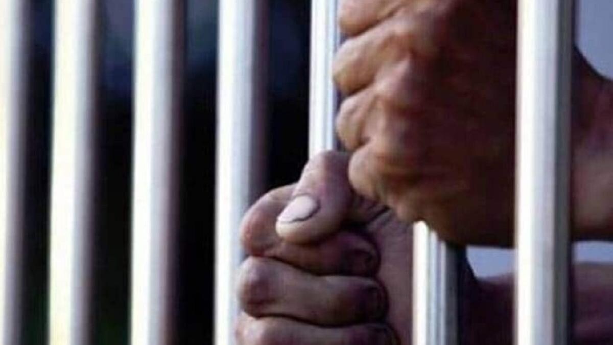 शख्स ने महिलाओं को भेजीं अपनी न्यूड तस्वीरें