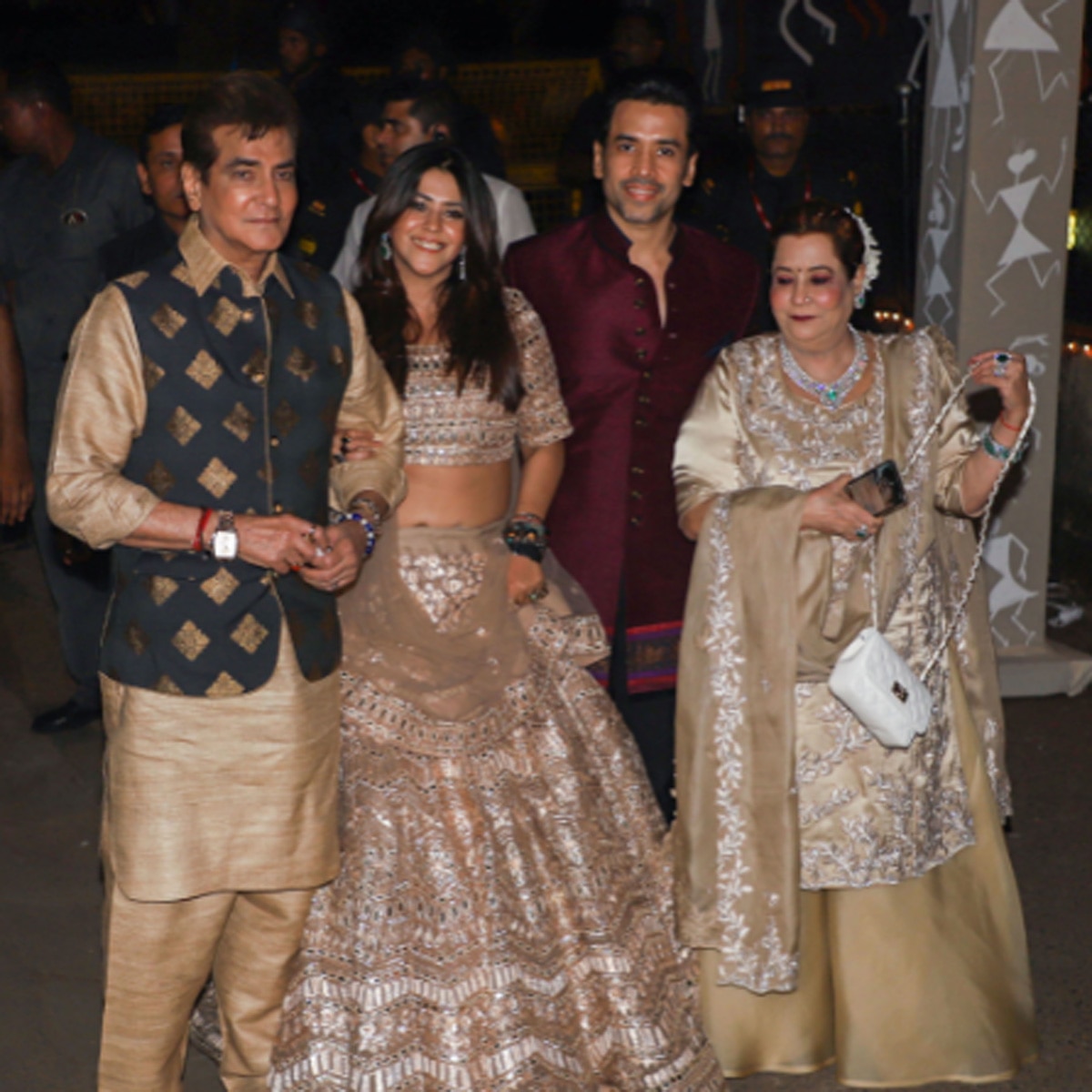 जितेंद्र संग उनका परिवार