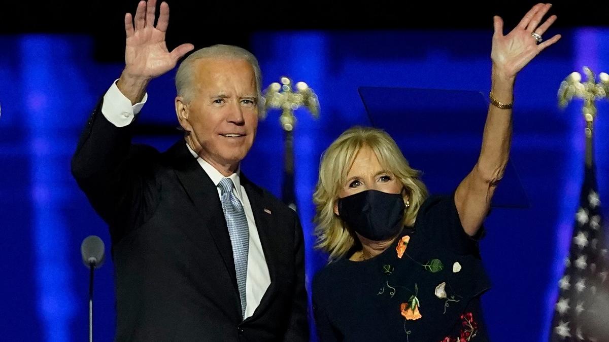 बाइडेन के साथ व्हाइट हाउस जाएंगे मेजर और चैम्प