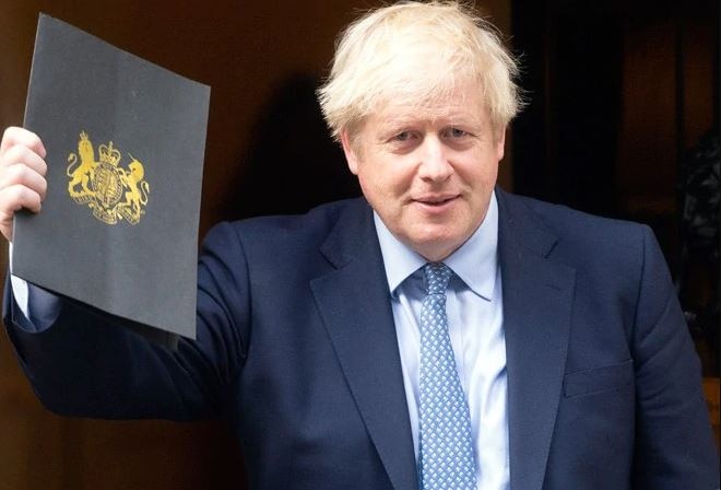 इलेक्ट्रिक कारों की मांग सुस्त