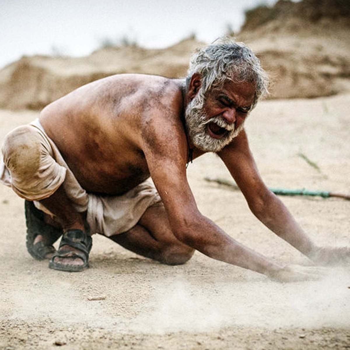 कड़वी हवा 