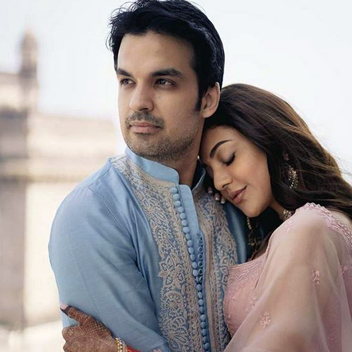 पति संग काजल अग्रवाल