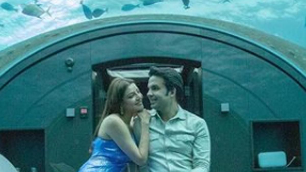 पति संग काजल अग्रवाल