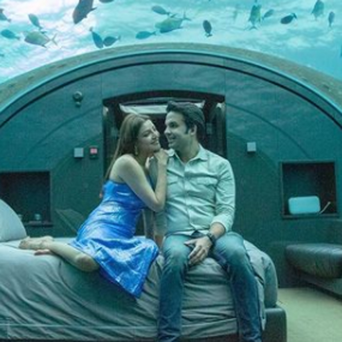 पति संग काजल अग्रवाल