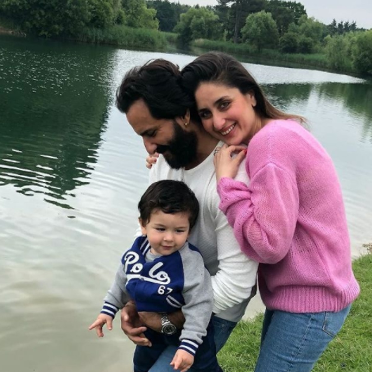 करीना कपूर-तैमूर अली खान-सैफ अली खान  