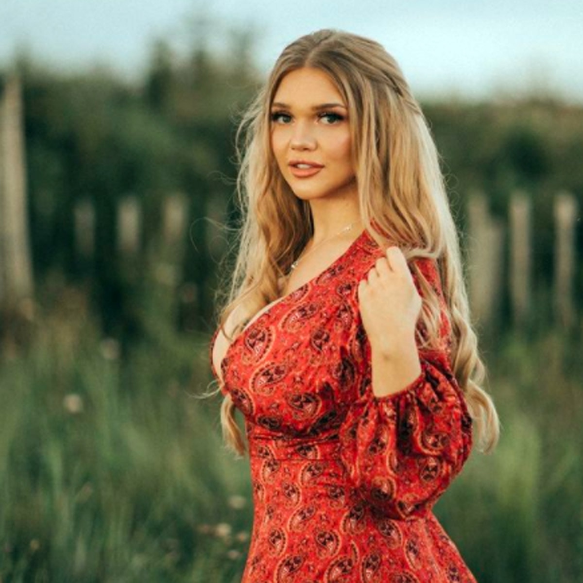 लूसी डॉसन