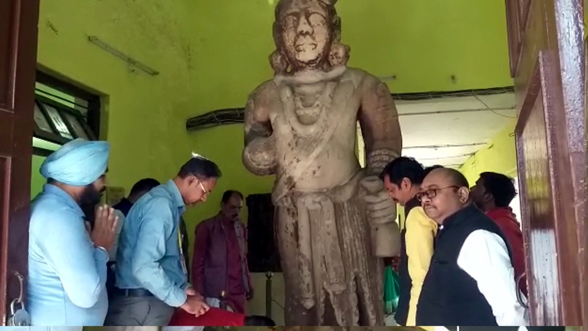 यहां रखी है एशिया की सबसे बड़ी कुबेर की प्रतिमा, धनतेरस के दिन होती है पूजा