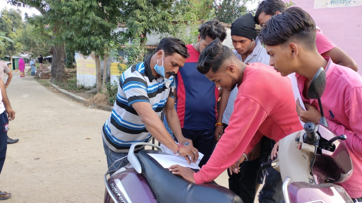 मोक्षधाम से पाइप और वाल हुआ चोरी.