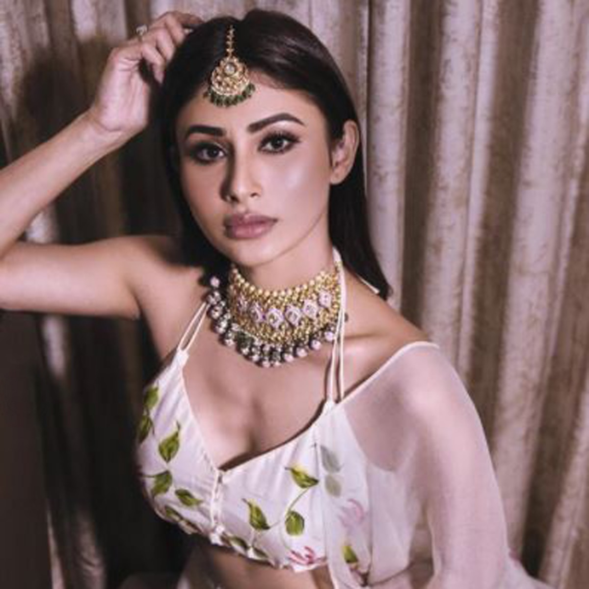 मौनी रॉय