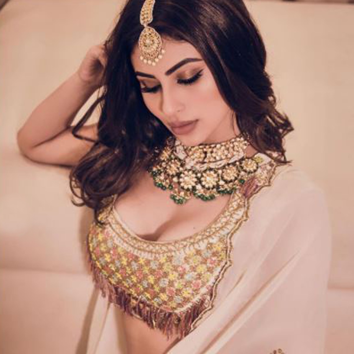 मौनी रॉय