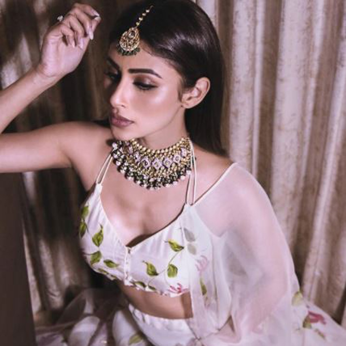 मौनी रॉय