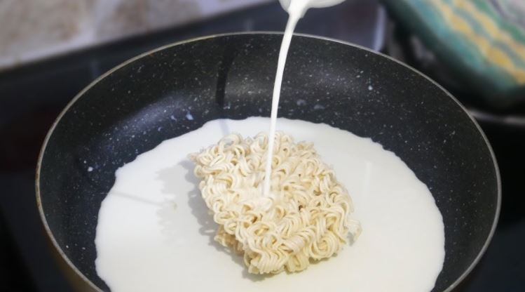 दही के साथ खायी मैगी