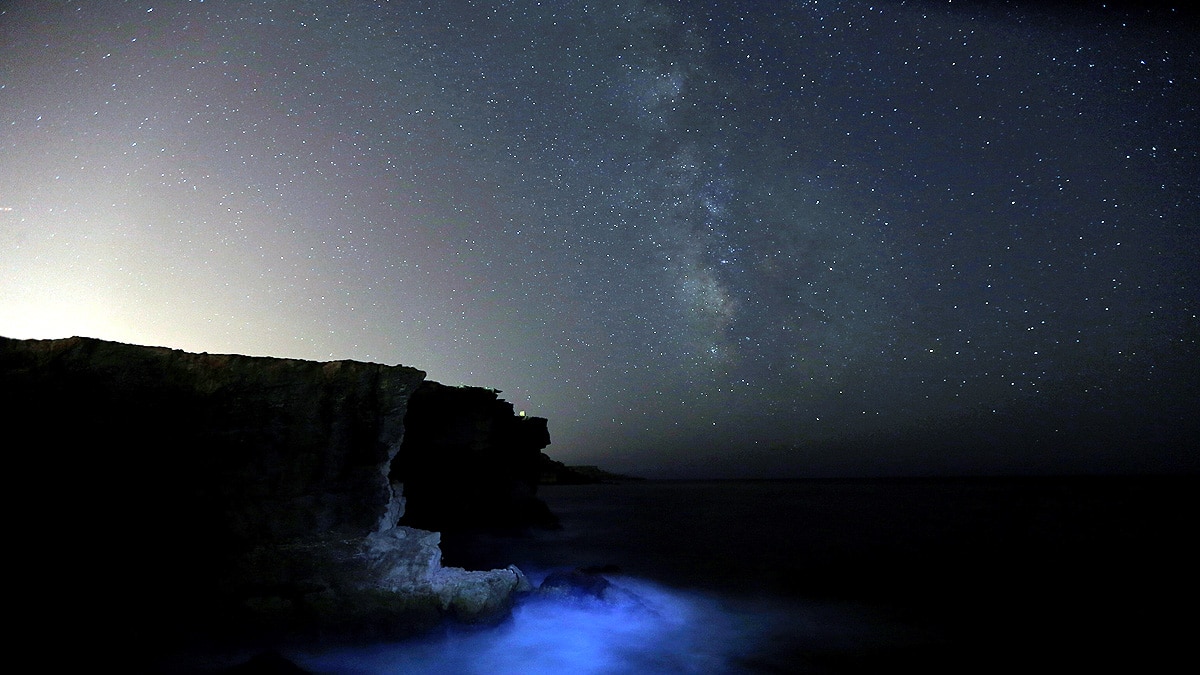 Our Milky Way is slowly breaking apart 