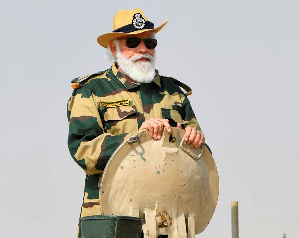 जवानों के बीच पीएम मोदी की दिवाली