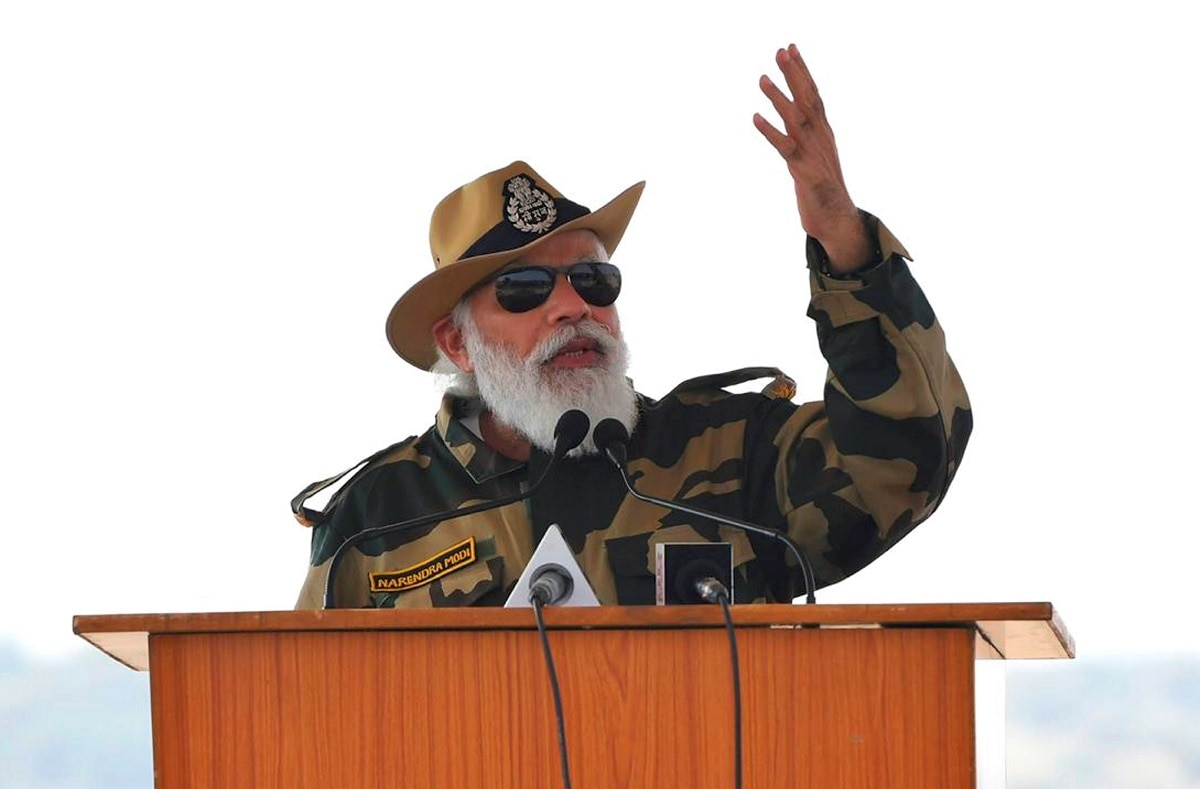 जवानों के बीच पीएम मोदी की दिवाली