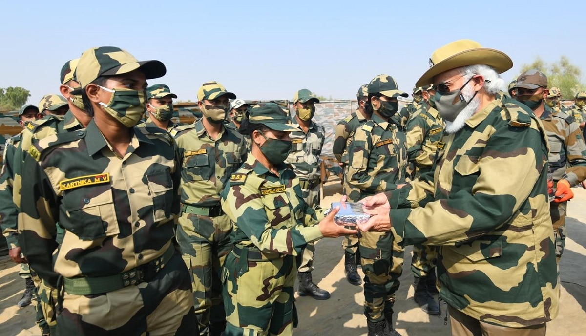 जवानों के बीच पीएम मोदी की दिवाली