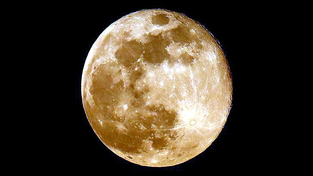 Full Moon and penumbral lunar eclipse